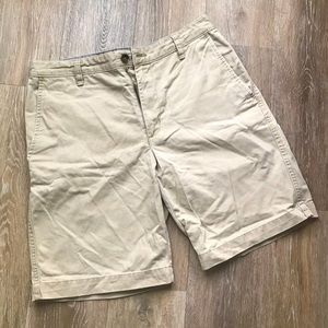 3/$12 Reed Edward Khaki shorts 30W 9.5L